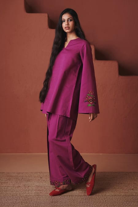 Shop_Saphed_Magenta Cotton, Linen Embroidery Split V-neck Orchid Kurta Farsi Pant Set _Online_at_Aza_Fashions