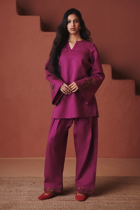 Saphed_Magenta Cotton, Linen Embroidery Split V-neck Orchid Kurta Farsi Pant Set _at_Aza_Fashions