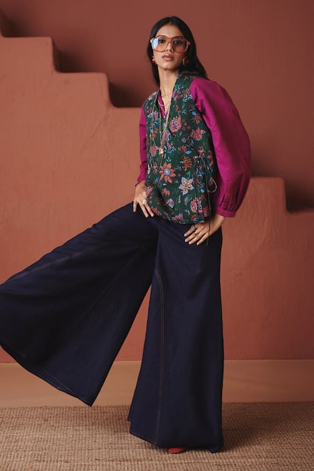 Saphed Green Cotton, Linen V-neck Paan Chintz Print Wrap Waistcoat Online at Aza Fashions Saphed_Green Cotton, Linen V-neck Paan Chintz Print Wrap Waistcoat _Online_at_Aza_Fashions
