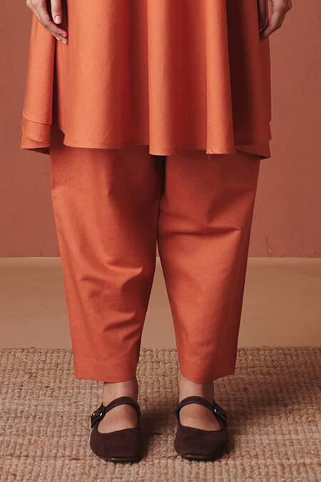 Buy_Saphed_Orange Cotton, Linen Beads, Embroidery Split V-neck Marigold Pheran Kurta Set _Online_at_Aza_Fashions