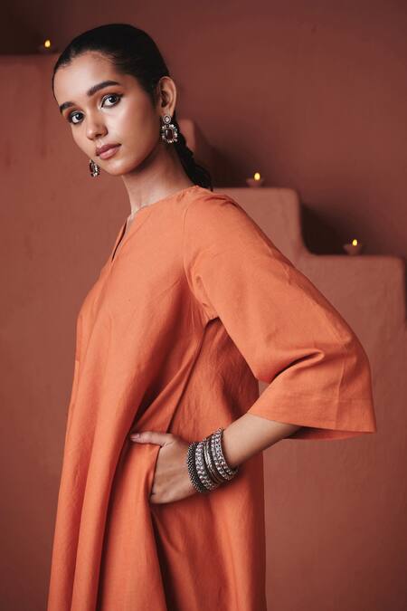 Shop_Saphed_Orange Cotton, Linen Beads, Embroidery Split V-neck Marigold Pheran Kurta Set _Online_at_Aza_Fashions