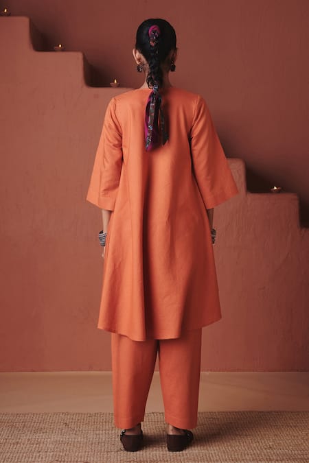 Saphed Marigold Cotton Linen Pheran Kurta Set 
