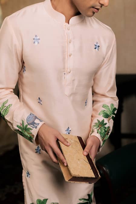 Hilo Design Peach Silk Embroidery Gajavana Kurta With Dupatta Online at Aza Fashions Hilo Design_Peach Silk Embroidery Gajavana Kurta With Dupatta _Online_at_Aza_Fashions