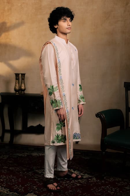 Shop Hilo Design Peach Silk Embroidery Gajavana Kurta With Dupatta Online at Aza Fashions Shop_Hilo Design_Peach Silk Embroidery Gajavana Kurta With Dupatta _Online_at_Aza_Fashions