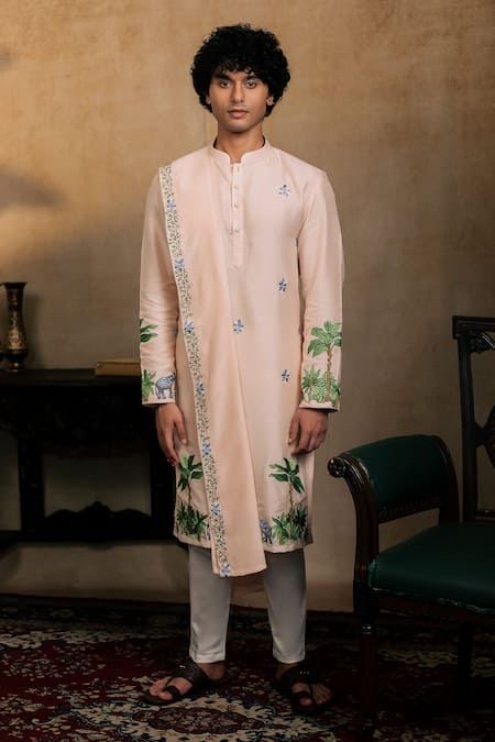 Shop Hilo Design Peach Silk Embroidery Gajavana Kurta With Dupatta at Aza Fashions Shop_Hilo Design_Peach Silk Embroidery Gajavana Kurta With Dupatta _at_Aza_Fashions