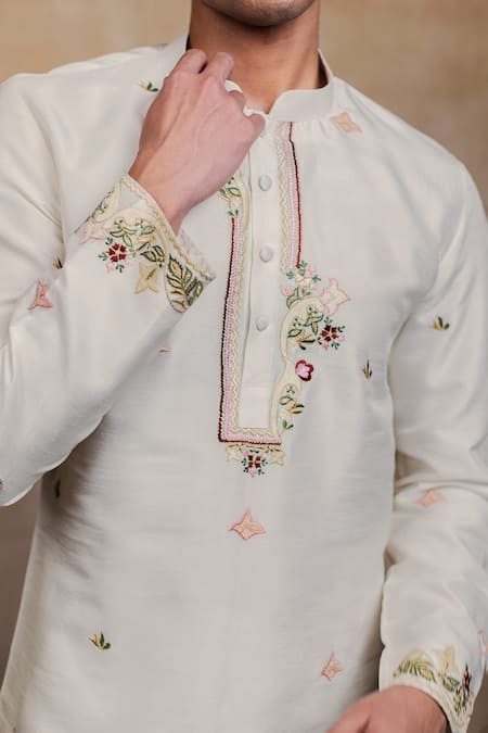 Shop_Hilo Design_Off White Silk Embroidery Geometric Symphony Kurta With Dupatta _Online_at_Aza_Fashions