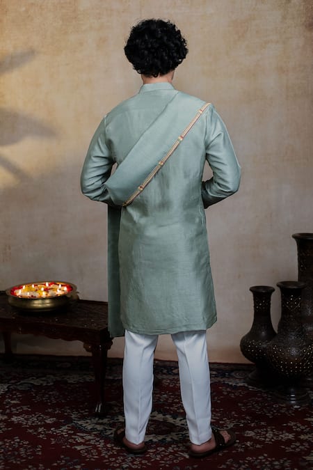 Hilo Design Kalika Embroidered Kurta With Dupatta 