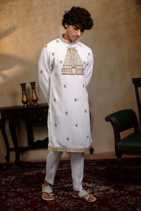 Hilo Design Devalaya Embroidered Kurta 