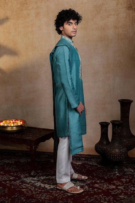 Buy_Hilo Design_Green Embroidery Regal Paisley Zari Kurta With Dupatta _Online_at_Aza_Fashions