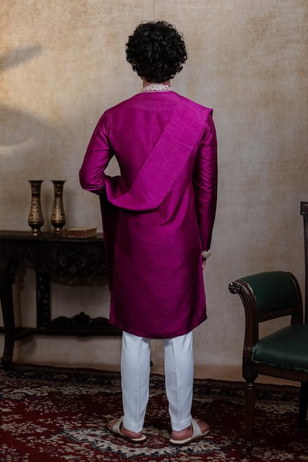 Hilo Design Rajyog Embroidered Kurta With Dupatta 