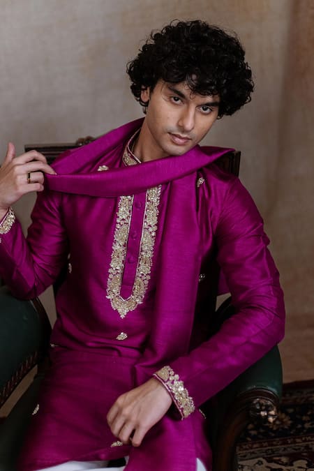 Hilo Design_Magenta Silk Embroidery, Zari, Metallic Thread Rajyog Kurta With Dupatta _Online_at_Aza_Fashions