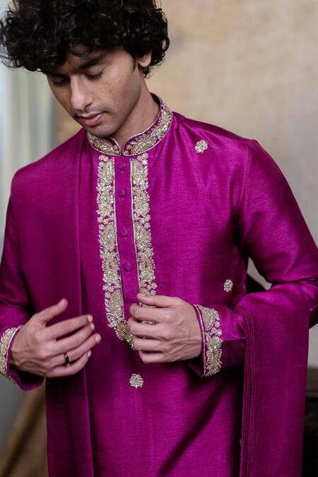 Hilo Design_Magenta Silk Embroidery, Zari, Metallic Thread Rajyog Kurta With Dupatta _at_Aza_Fashions