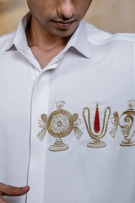 Hilo Design_White Cotton Embroidery Kanaka Murti Shirt _at_Aza_Fashions