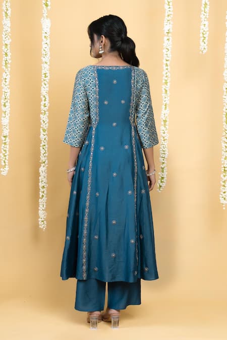 Grass & Sunshine Azure Dusk Side Pleated Kurta Set 