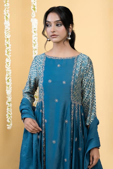 Shop_Grass & Sunshine_Blue Chanderi Embroidery, Tassels Boat Neck Azure Dusk Side Pleated Kurta Set _Online_at_Aza_Fashions