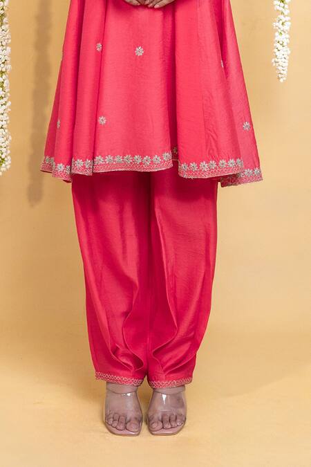 Grass & Sunshine_Coral Chanderi Embroidery Split V-neck Dawn Kurta And Pant Co-ord Set _Online_at_Aza_Fashions