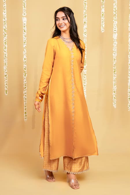 Grass & Sunshine_Mustard Chanderi Embroidery V-neck Marigold Glow Kurta And Palazzo Set _Online_at_Aza_Fashions