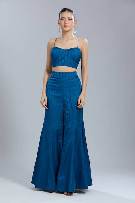 Samyukta Singhania_Blue Organza Round , Sweetheart Embroidered Cape Palazzo Set _at_Aza_Fashions