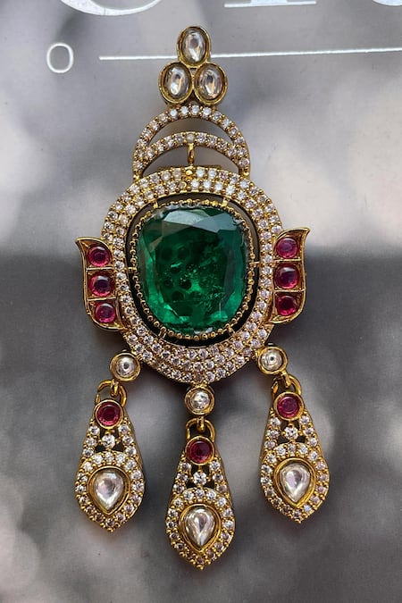 Saga Jewels Temple Style Emerald & Kundan Brooch 