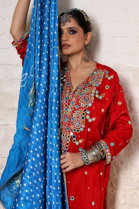 Buy_Sheeshakari_Red Silk Embroidery, Mirrors, Beads, Zari V-neck Paisley Work Kurta Salwar Set _Online_at_Aza_Fashions