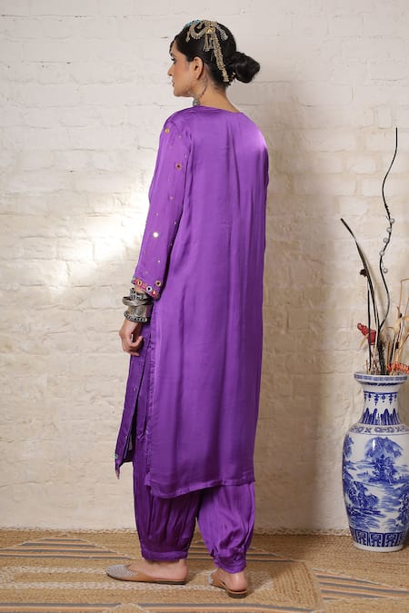 Sheeshakari Minar Motif Hand Embroidered Kurta Salwar Set 