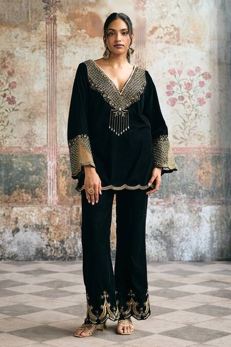 Shop_SAANJH BY LEA_Black Velvet Embroidery, Sequins, Pearls, Asmaira Hand-embroidered Kurta Set _Online_at_Aza_Fashions