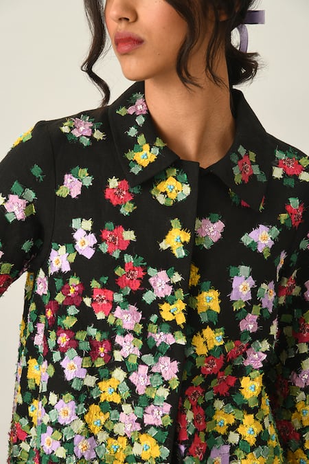 Buy_Payal Pratap_Black Handloom Cotton Pleated Shorts _Online_at_Aza_Fashions