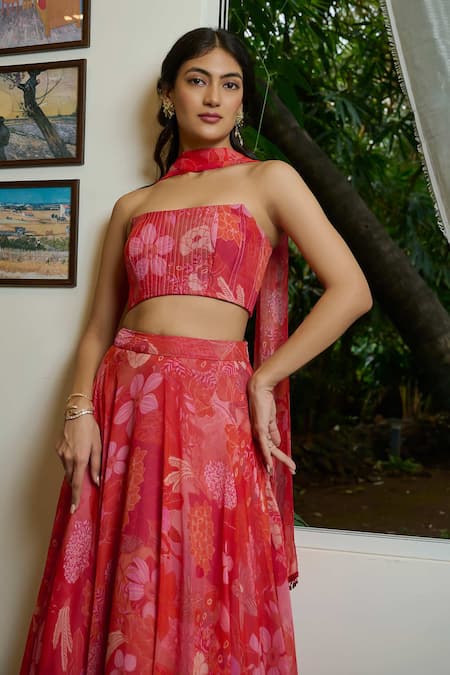 Ankita Dharman Red Organza Tassels Bandeau Neck Scarlet Corset Lehenga Set at Aza Fashions Ankita Dharman_Red Organza Tassels Bandeau Neck Scarlet Corset Lehenga Set_at_Aza_Fashions