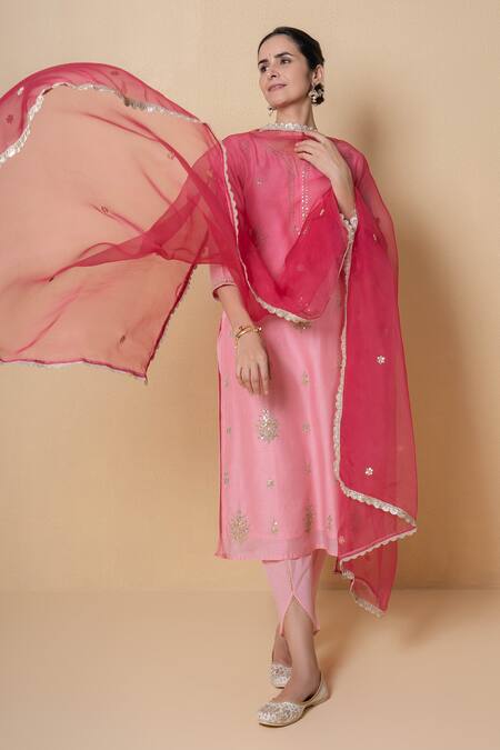 Kameez_Pink Chanderi, Cotton, Organza Gota Patti, Lace, Cut Rose Blush Kurta Set _at_Aza_Fashions
