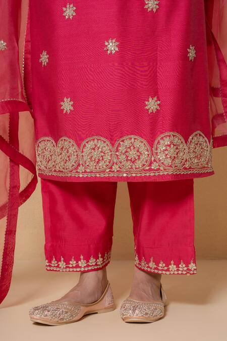 Kameez_Red Chanderi, Organza Embroidery, Lace Round Cherry Dusk Marori Work Kurta Set _at_Aza_Fashions