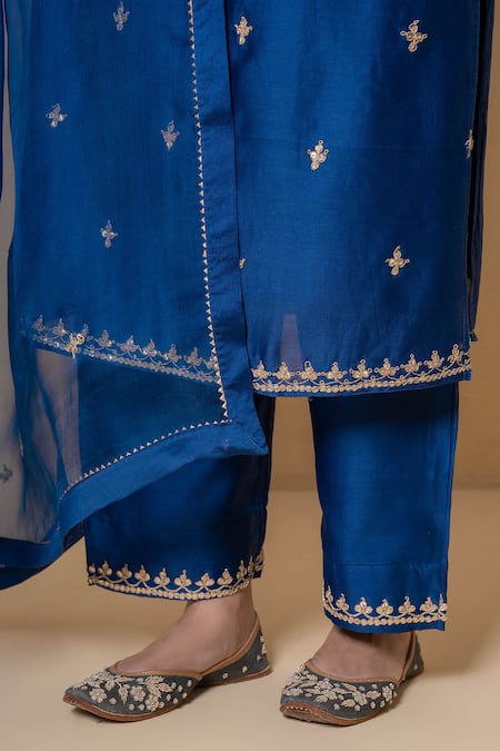 Shop_Kameez_Blue Chanderi, Organza Embroidery, Lace Split Yale Marori Work Kurta Set _Online_at_Aza_Fashions