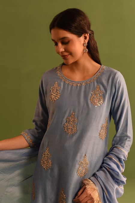 Buy_Kameez_Gray Chanderi, Cotton Gota Patti, Mirrors, Lace, Fringe Round Work Kurta Set _Online_at_Aza_Fashions