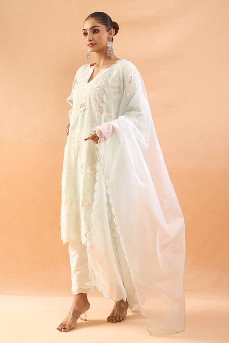 Buy_Neha Mehta Couture_Green Silk Cut Work, Embroidery Split V-neck Scalloped Cutwork Kurta Set _Online_at_Aza_Fashions