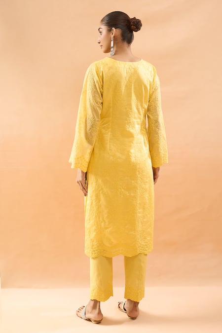 Neha Mehta Couture Embroidered V-Neck Kurta & Pant Set 