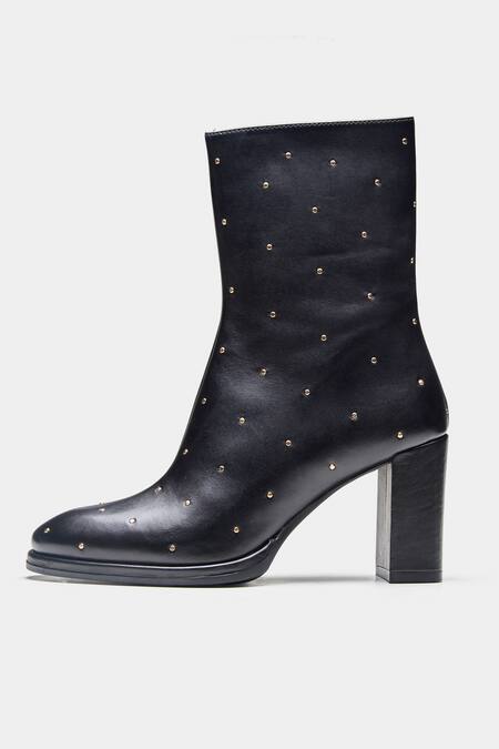 Buy_Oroh_Black Studs Samantha Studded Genuine Leather Ankle Boots _Online_at_Aza_Fashions