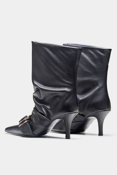Shop_Oroh_Black Buckles Genuine Leather Detail Ankle Boots 
