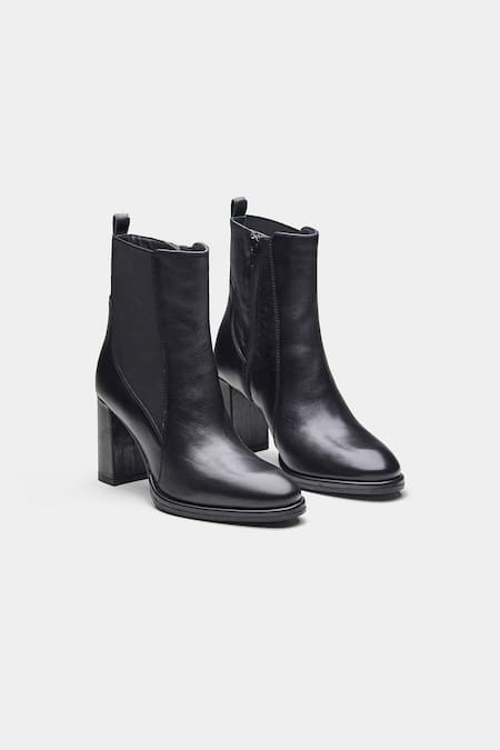 Oroh Amaia Smooth Design Block Heel Ankle Boots 