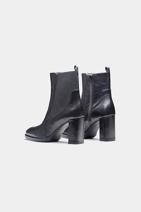 Oroh Amaia Smooth Design Block Heel Ankle Boots 