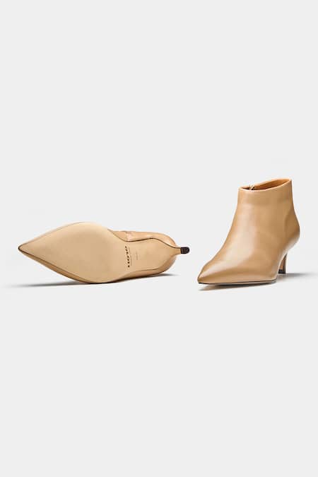 Buy_Oroh_Beige Alicia Pointed Kitten Heel Ankle Boots 