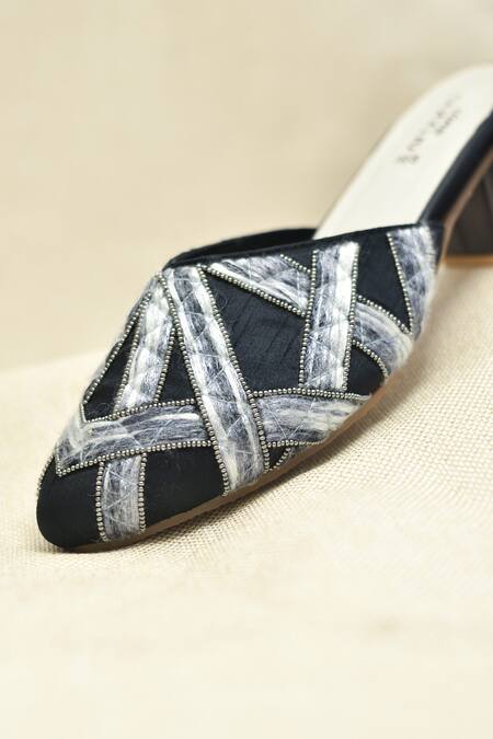 Around Always Black Beads Vayu Geometric Pattern Textured Yarn And Block Heels Online at Aza Fashions Around Always_Black Beads Vayu Geometric Pattern Textured Yarn And Block Heels _Online_at_Aza_Fashions