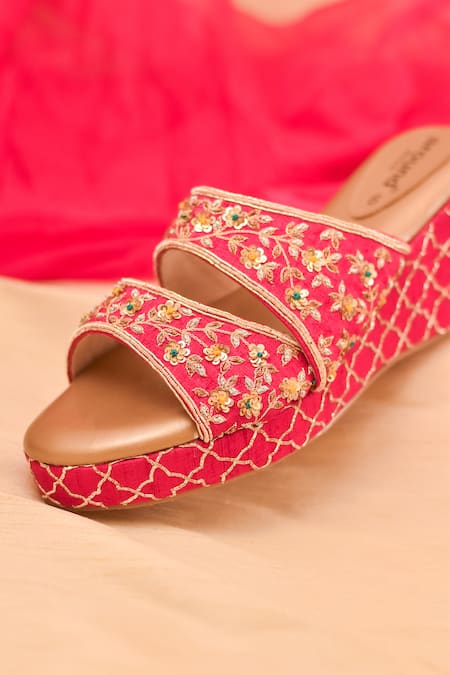 Around Always_Pink Embroidery, Sequins, Zari, Gemstones Abha Zardozi Geometric Wedges _Online_at_Aza_Fashions