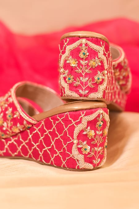 Buy_Around Always_Pink Embroidery, Sequins, Zari, Gemstones Abha Zardozi Geometric Wedges _Online_at_Aza_Fashions