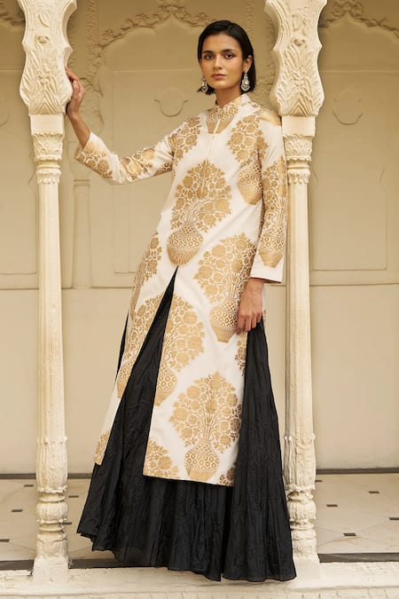 Dash And Dot Banaras Silk Brocade Longline Jacket 