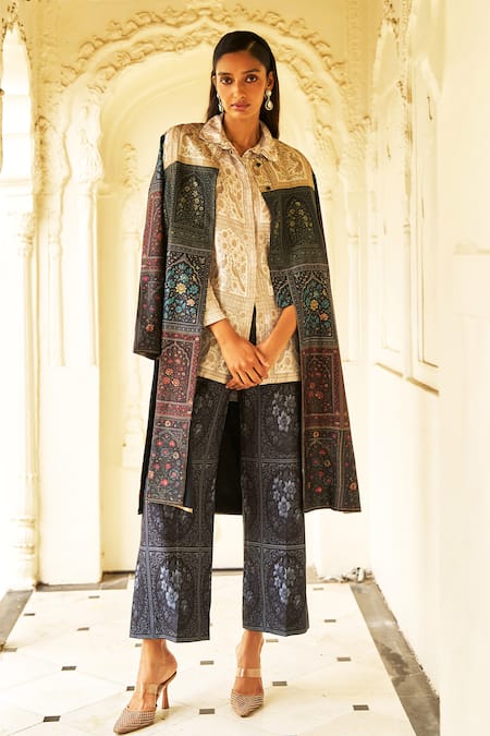 Dash And Dot Mughal Print Jacket Set 