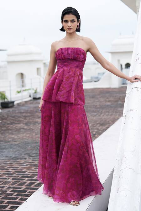 Buy_Dash And Dot_Fuchsia Organza Off-shoulder, Bandeau Neck Floral Print Peplum Top 