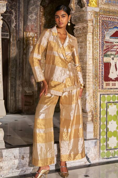 Buy_Dash And Dot_Gold Silk, Tissue Banaras Blazer _Online_at_Aza_Fashions