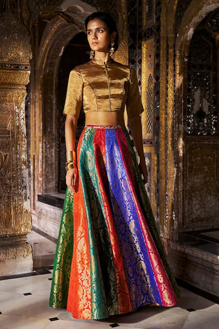 Buy_Dash And Dot_Gold Silk Mandarin Collar Banaras Tissue Cropped Zip Shirt _Online_at_Aza_Fashions