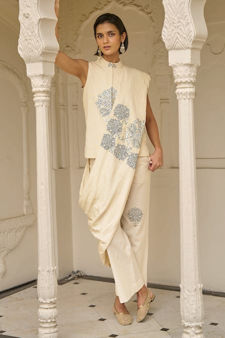 Dash And Dot Beige Motif Shawl 