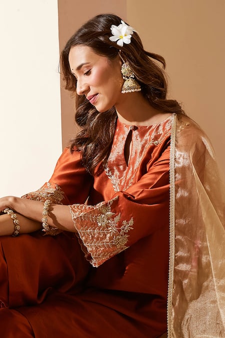 Mushio_Orange Chanderi Embroidery Keyhole Neck Svara Kurta _at_Aza_Fashions