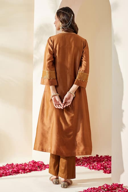 Mushio Brown Hand Embellished Chanderi Zohra Kurta 